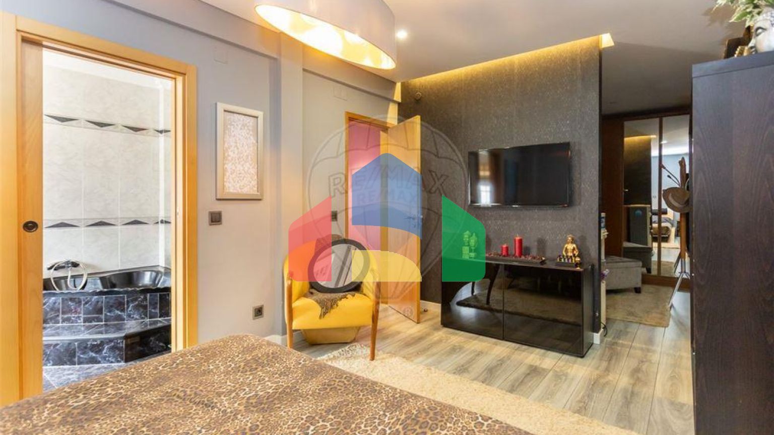 Residential - Single Family Home - T3 - Charneca de Caparica e Sobreda, Almada - PT