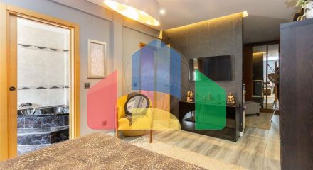 Residential - Single Family Home - T3 - Charneca de Caparica e Sobreda, Almada - PT