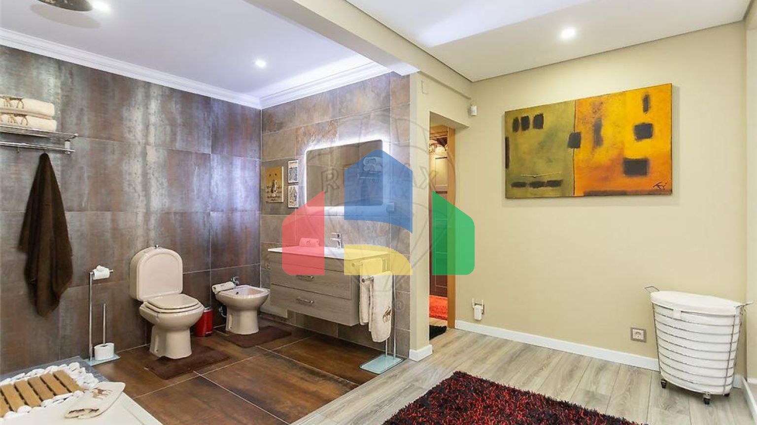 Residential - Single Family Home - T3 - Charneca de Caparica e Sobreda, Almada - PT