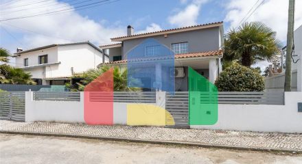 Residential - Single Family Home - T3 - Charneca de Caparica e Sobreda, Almada - PT