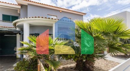 Residential - Single Family Home - T3 - Charneca de Caparica e Sobreda, Almada - PT