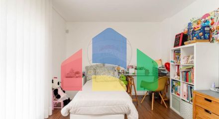 Residential - Single Family Home - T3 - Charneca de Caparica e Sobreda, Almada - PT