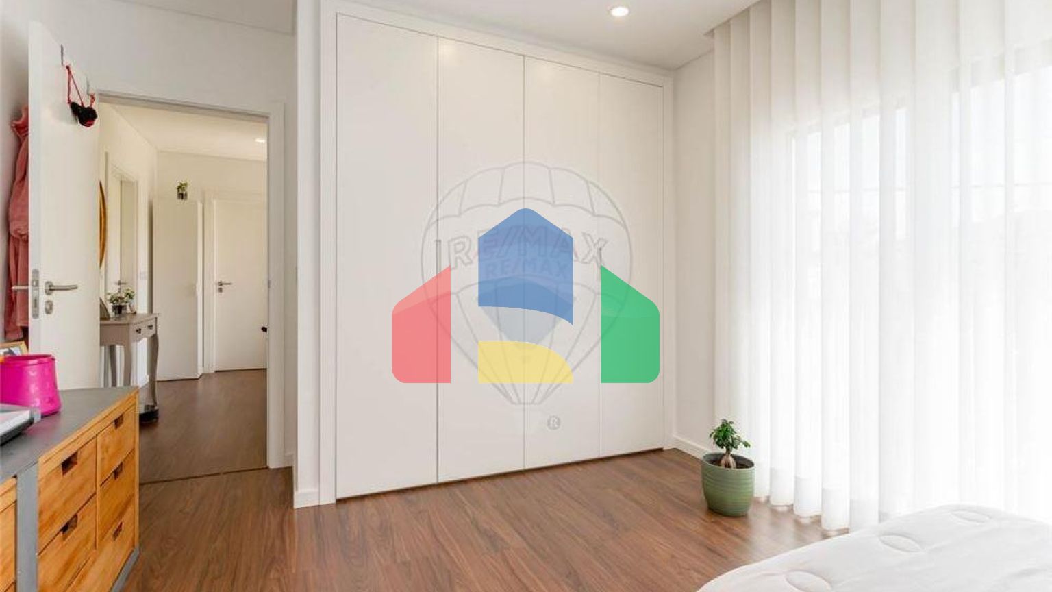 Residential - Single Family Home - T3 - Charneca de Caparica e Sobreda, Almada - PT