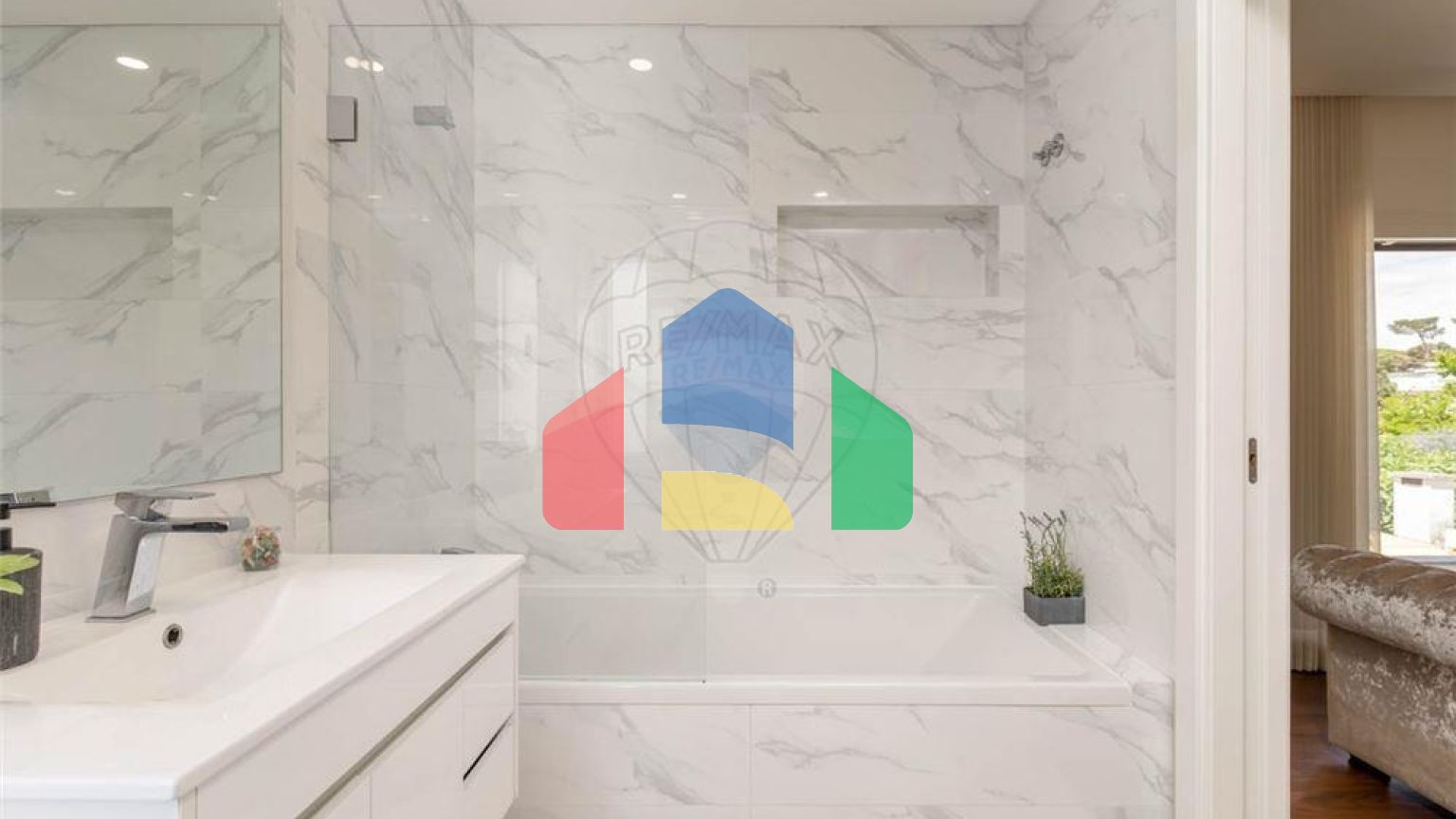 Residential - Single Family Home - T3 - Charneca de Caparica e Sobreda, Almada - PT