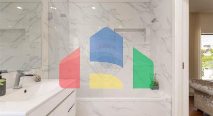 Residential - Single Family Home - T3 - Charneca de Caparica e Sobreda, Almada - PT