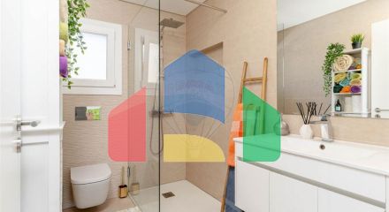 Residential - Single Family Home - T3 - Charneca de Caparica e Sobreda, Almada - PT