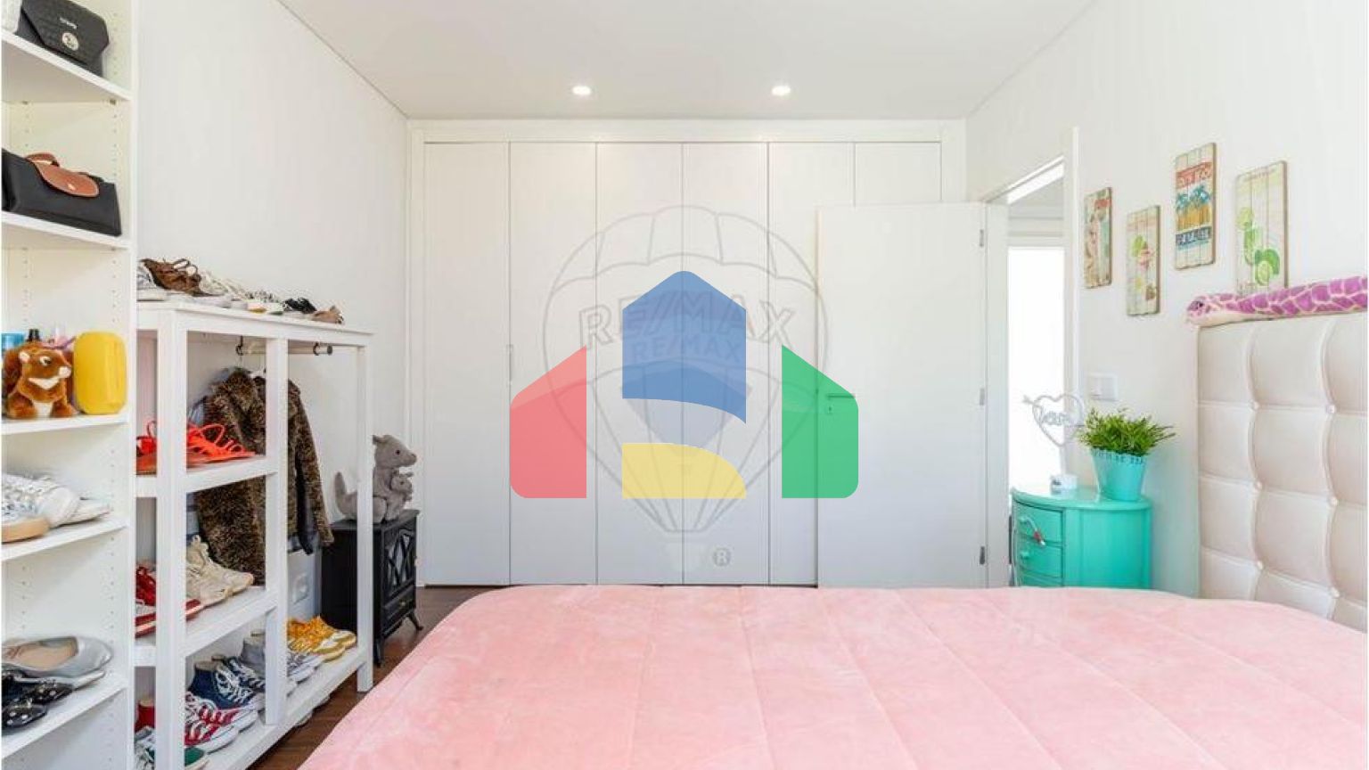 Residential - Single Family Home - T3 - Charneca de Caparica e Sobreda, Almada - PT