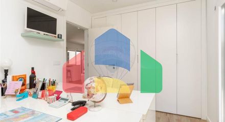 Residential - Single Family Home - T3 - Charneca de Caparica e Sobreda, Almada - PT