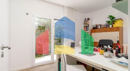 Residential - Single Family Home - T3 - Charneca de Caparica e Sobreda, Almada - PT