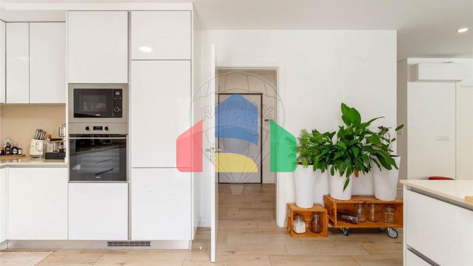 Residential - Single Family Home - T3 - Charneca de Caparica e Sobreda, Almada - PT