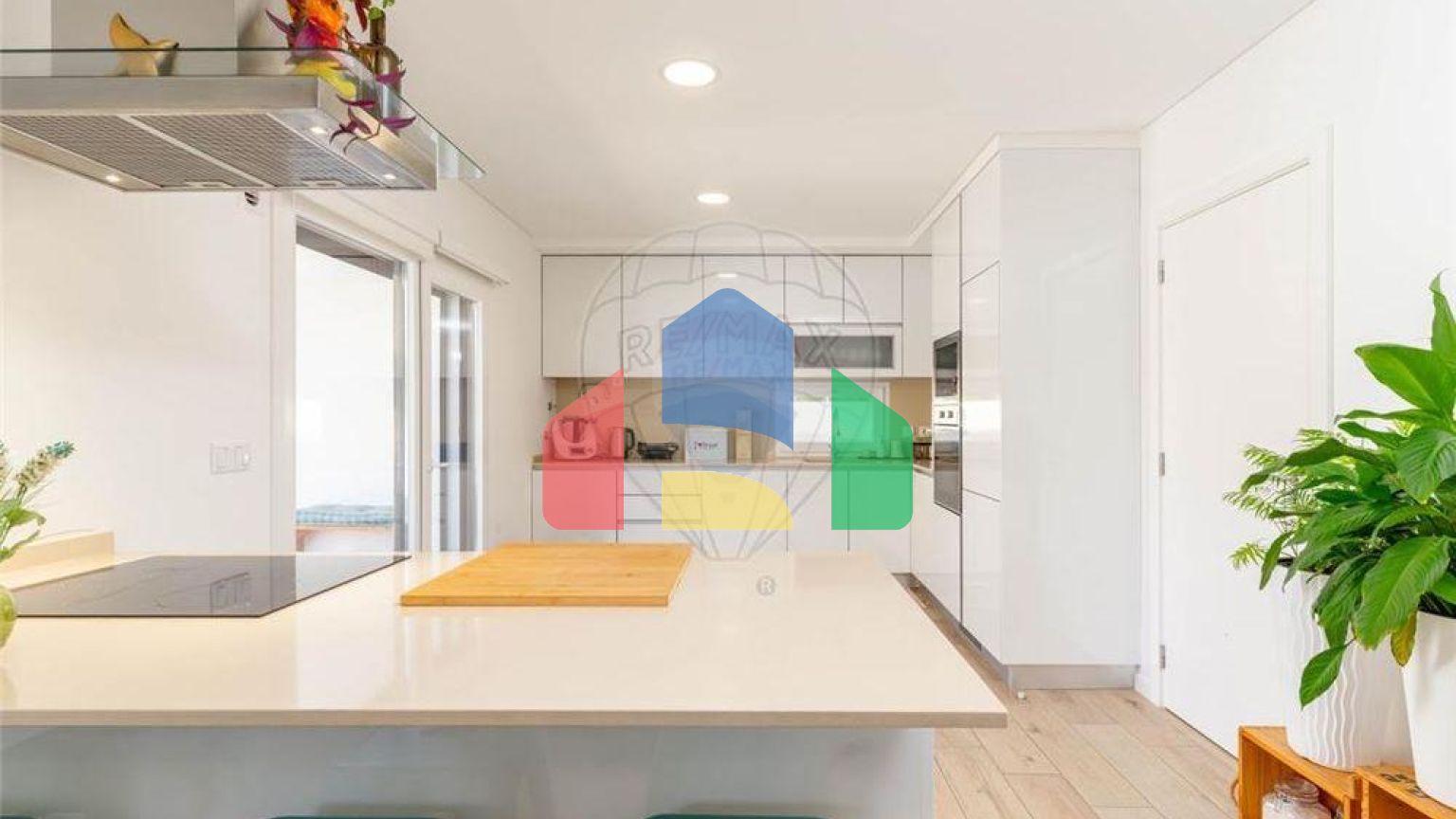 Residential - Single Family Home - T3 - Charneca de Caparica e Sobreda, Almada - PT