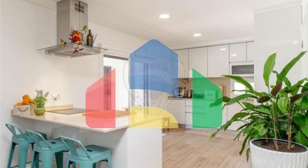 Residential - Single Family Home - T3 - Charneca de Caparica e Sobreda, Almada - PT