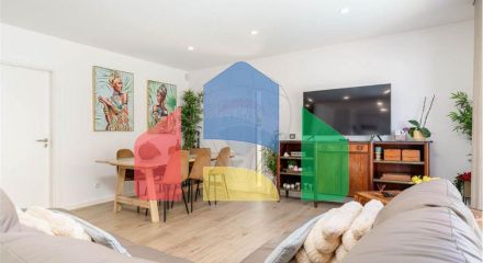 Residential - Single Family Home - T3 - Charneca de Caparica e Sobreda, Almada - PT