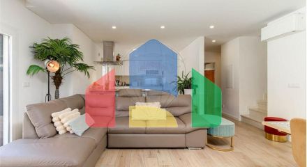 Residential - Single Family Home - T3 - Charneca de Caparica e Sobreda, Almada - PT