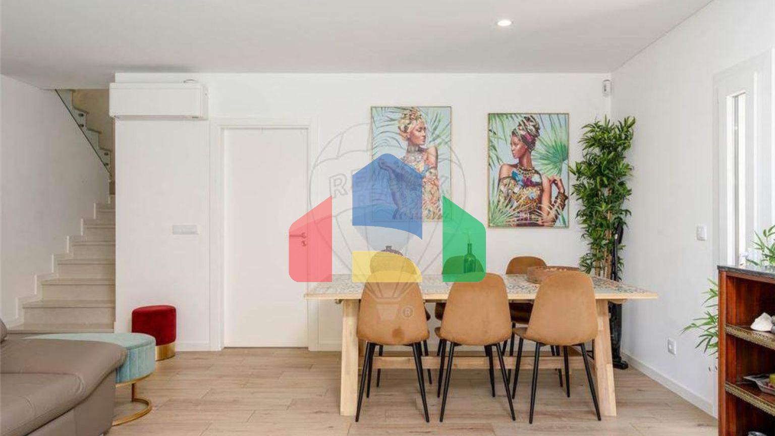 Residential - Single Family Home - T3 - Charneca de Caparica e Sobreda, Almada - PT