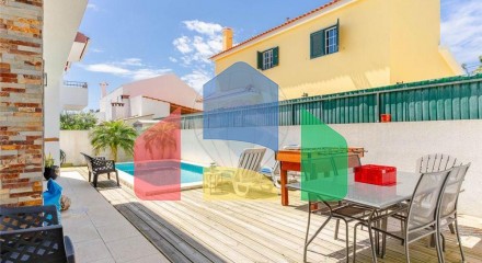 Residential - Single Family Home - T3 - Charneca de Caparica e Sobreda, Almada - PT