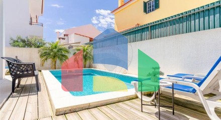 Residential - Single Family Home - T3 - Charneca de Caparica e Sobreda, Almada - PT
