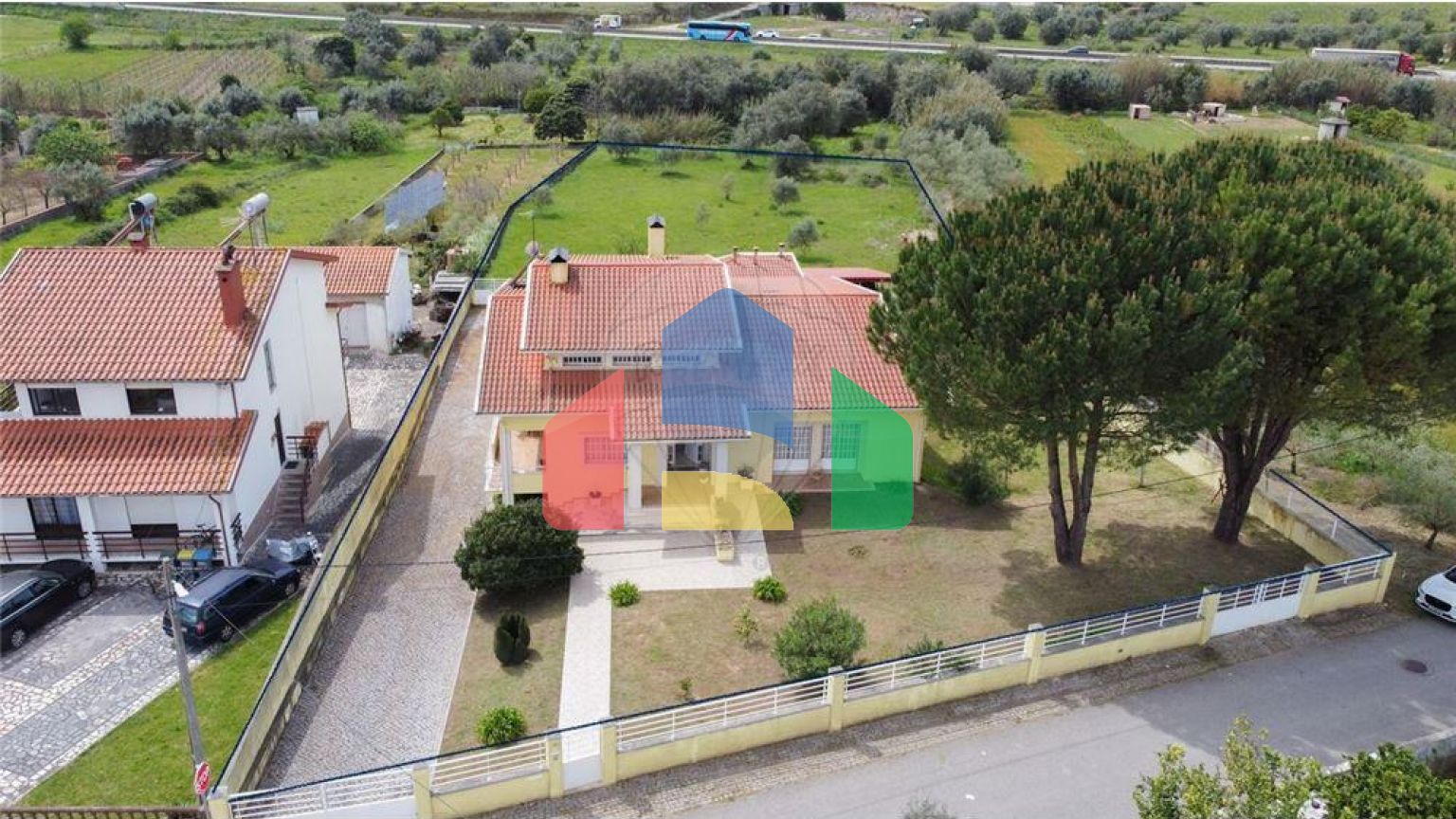 Residential - Single Family Home - T3 - Souselas e Botão, Coimbra - PT