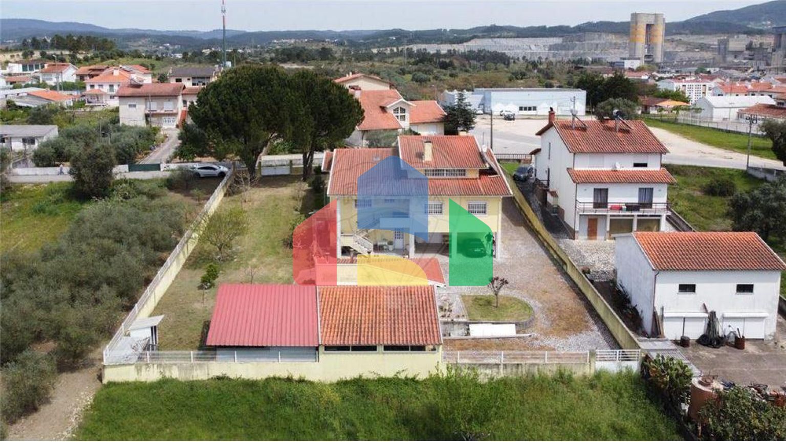 Residential - Single Family Home - T3 - Souselas e Botão, Coimbra - PT