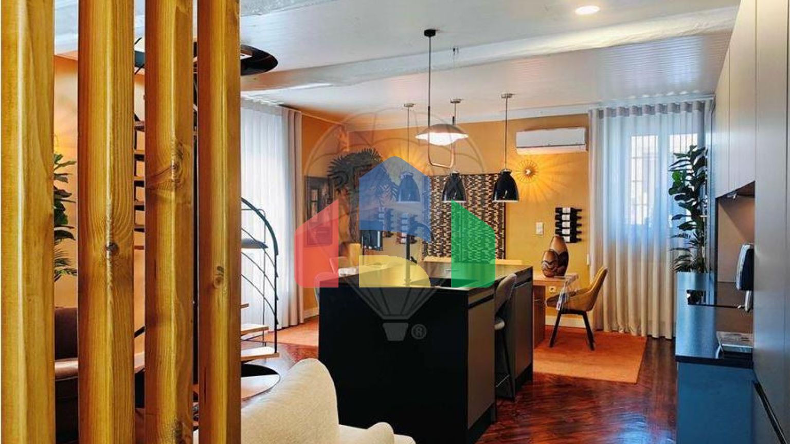 Commercial - Hotel - T12 - Cerdeira e Moura da Serra, Arganil - PT