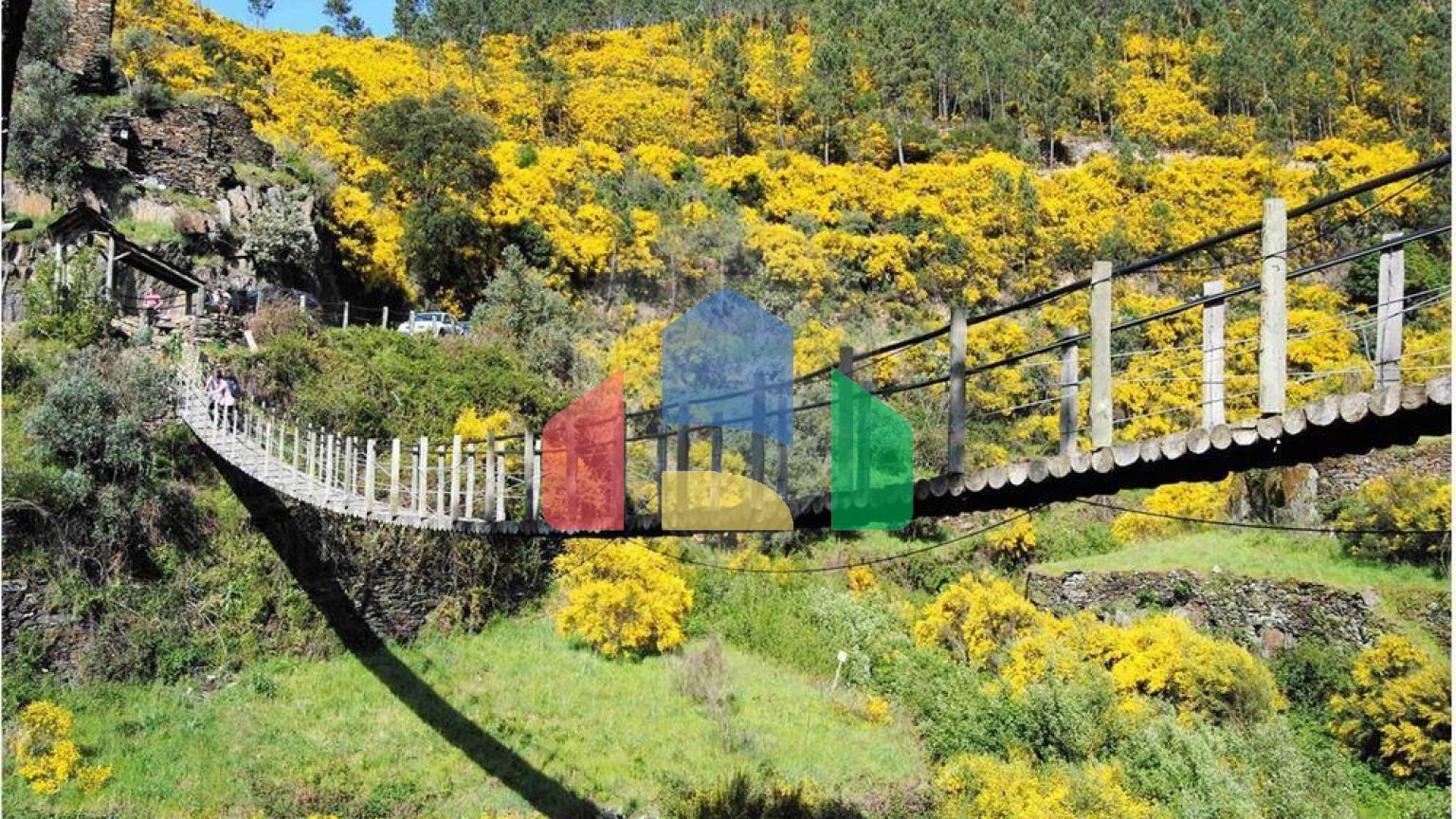 Commercial - Hotel - T12 - Cerdeira e Moura da Serra, Arganil - PT