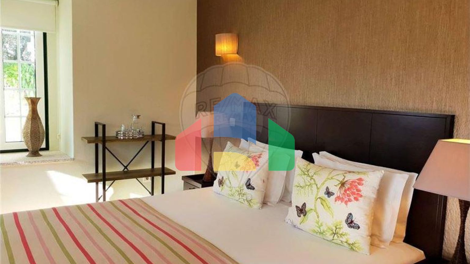 Commercial - Hotel - T12 - Cerdeira e Moura da Serra, Arganil - PT