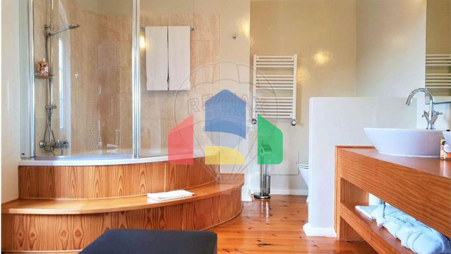 Commercial - Hotel - T12 - Cerdeira e Moura da Serra, Arganil - PT