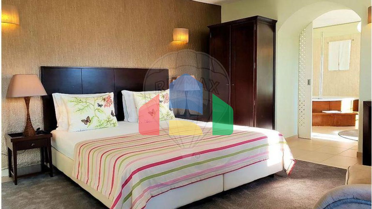 Commercial - Hotel - T12 - Cerdeira e Moura da Serra, Arganil - PT