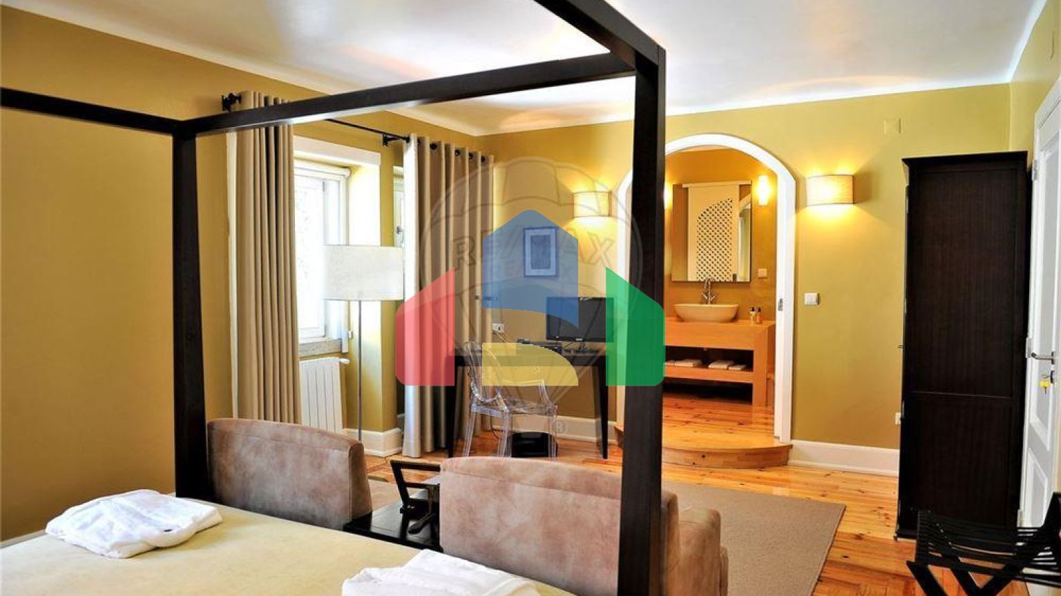 Commercial - Hotel - T12 - Cerdeira e Moura da Serra, Arganil - PT