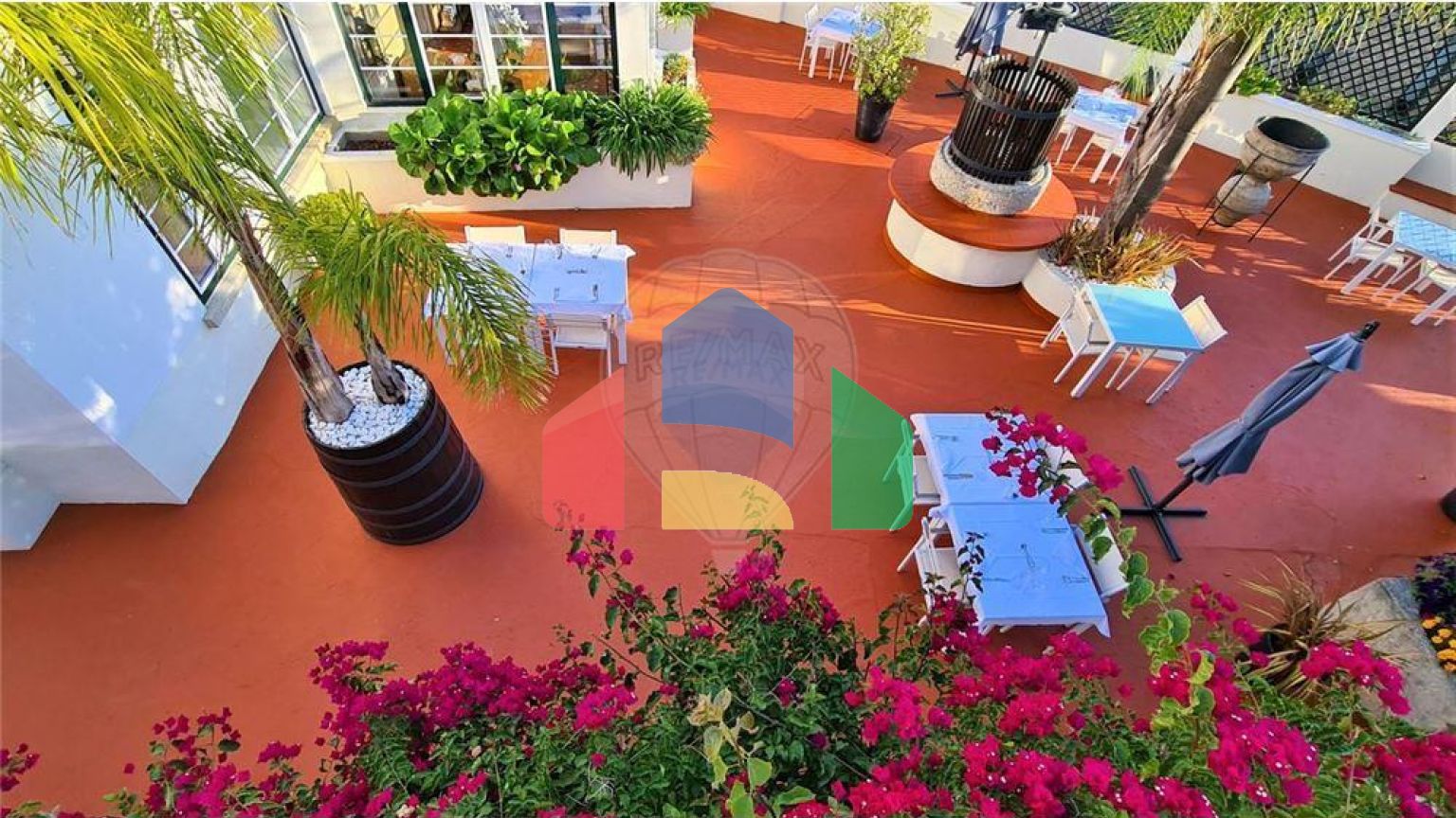 Commercial - Hotel - T12 - Cerdeira e Moura da Serra, Arganil - PT