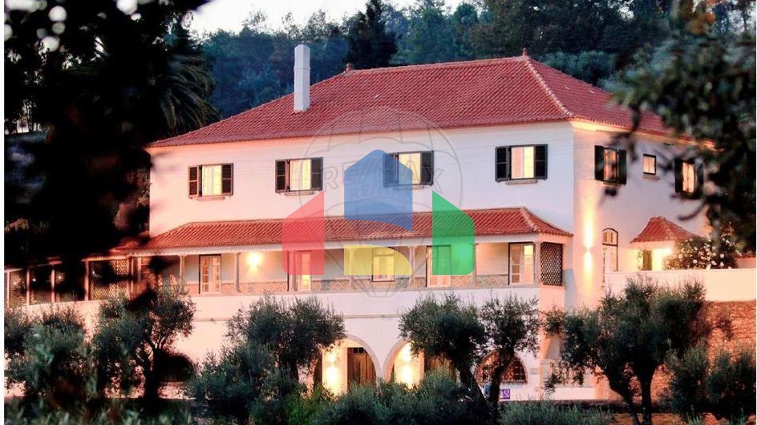 Commercial - Hotel - T12 - Cerdeira e Moura da Serra, Arganil - PT