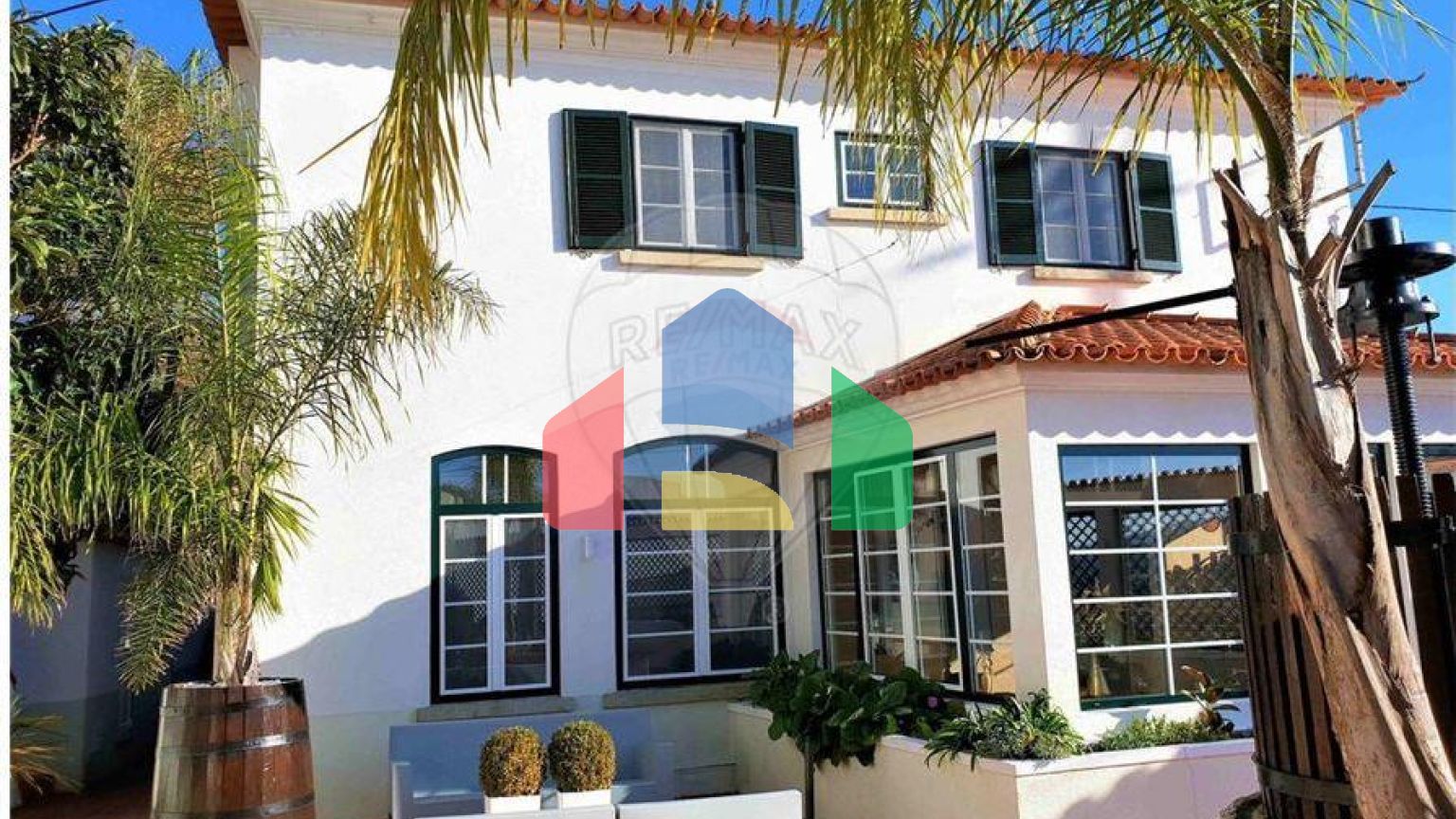 Commercial - Hotel - T12 - Cerdeira e Moura da Serra, Arganil - PT