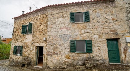 Residential - Single Family Home - T4 - Monfortinho e Salvaterra do Extremo, Idanha-a-Nova - PT