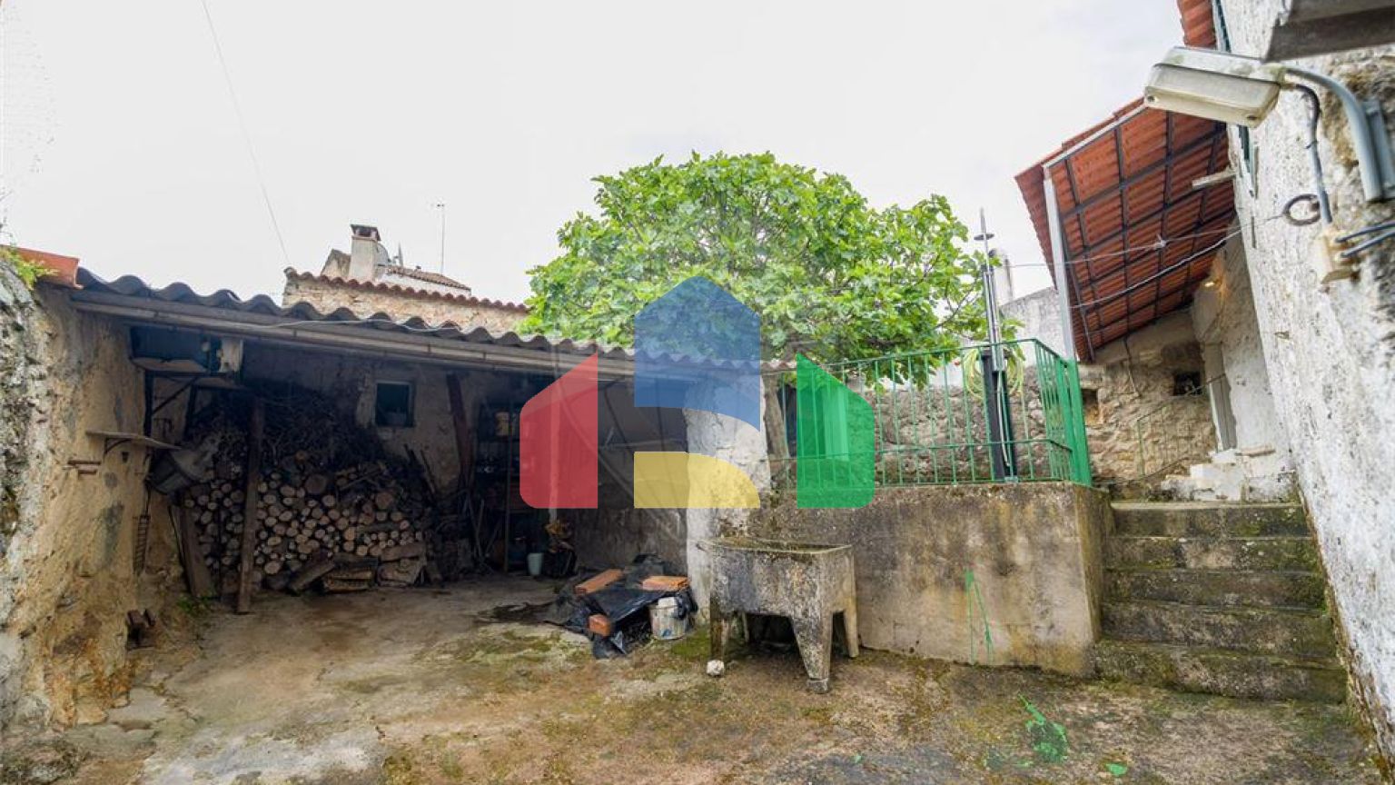 Residential - Single Family Home - T4 - Monfortinho e Salvaterra do Extremo, Idanha-a-Nova - PT