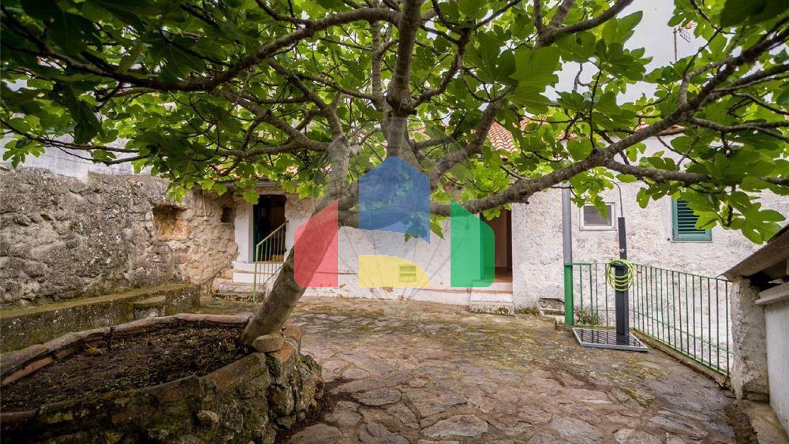 Residential - Single Family Home - T4 - Monfortinho e Salvaterra do Extremo, Idanha-a-Nova - PT