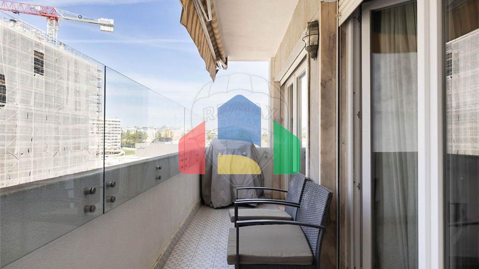 Residential - Condo/Apartment - T3 - Lumiar, Lisbon - PT
