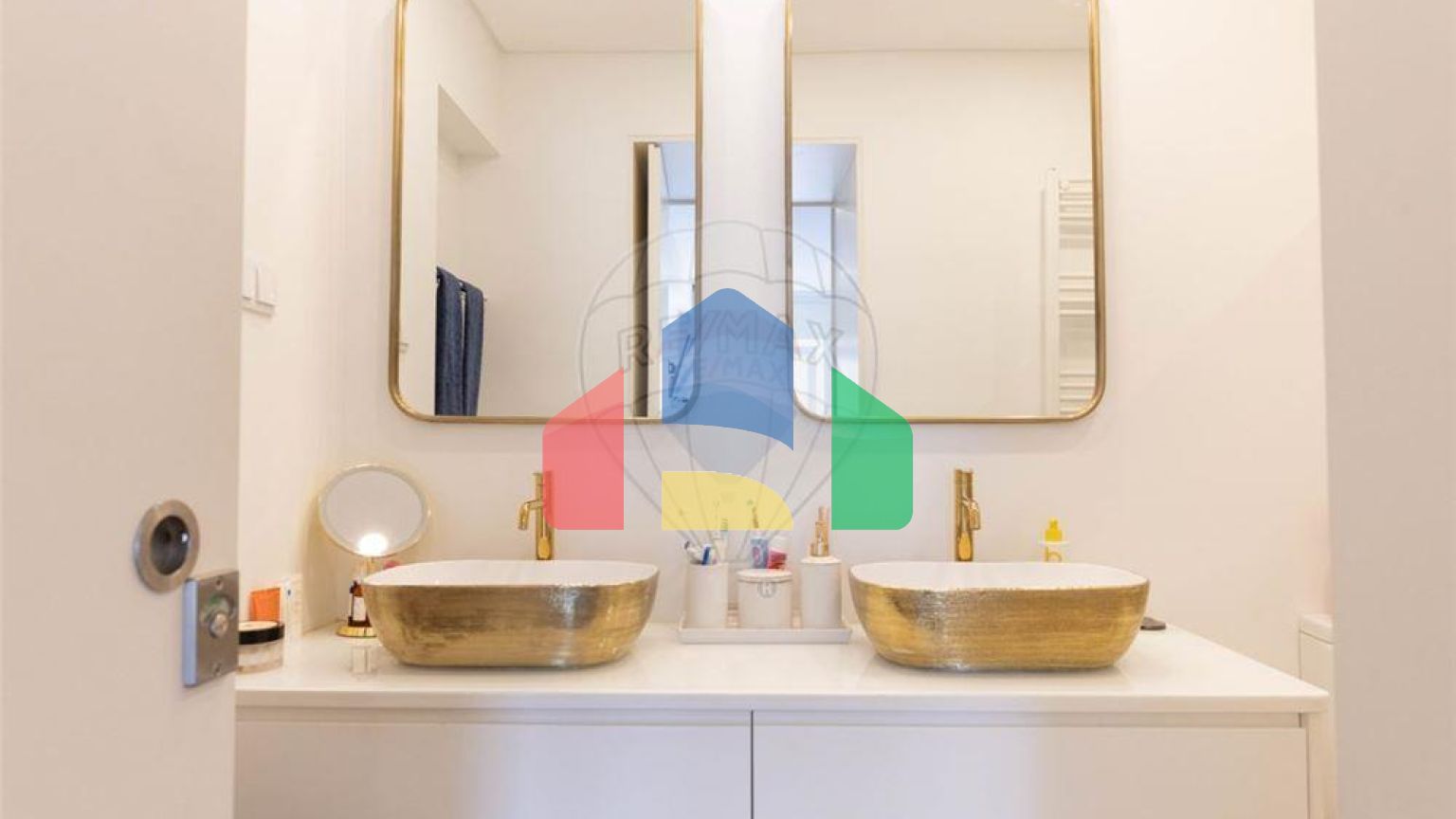 Residential - Condo/Apartment - T3 - Lumiar, Lisbon - PT