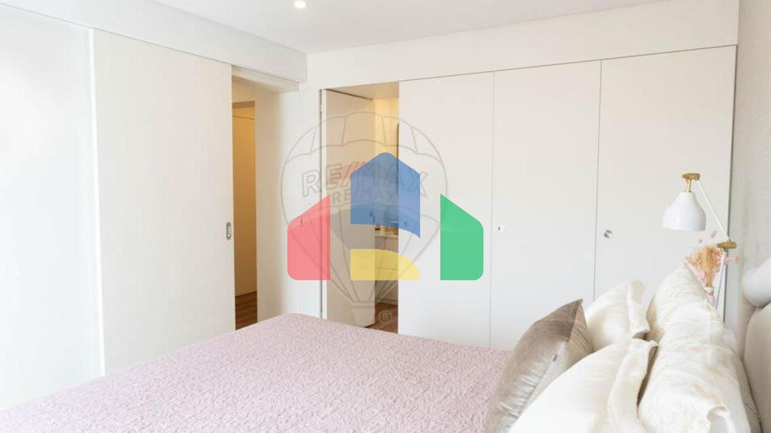 Residential - Condo/Apartment - T3 - Lumiar, Lisbon - PT