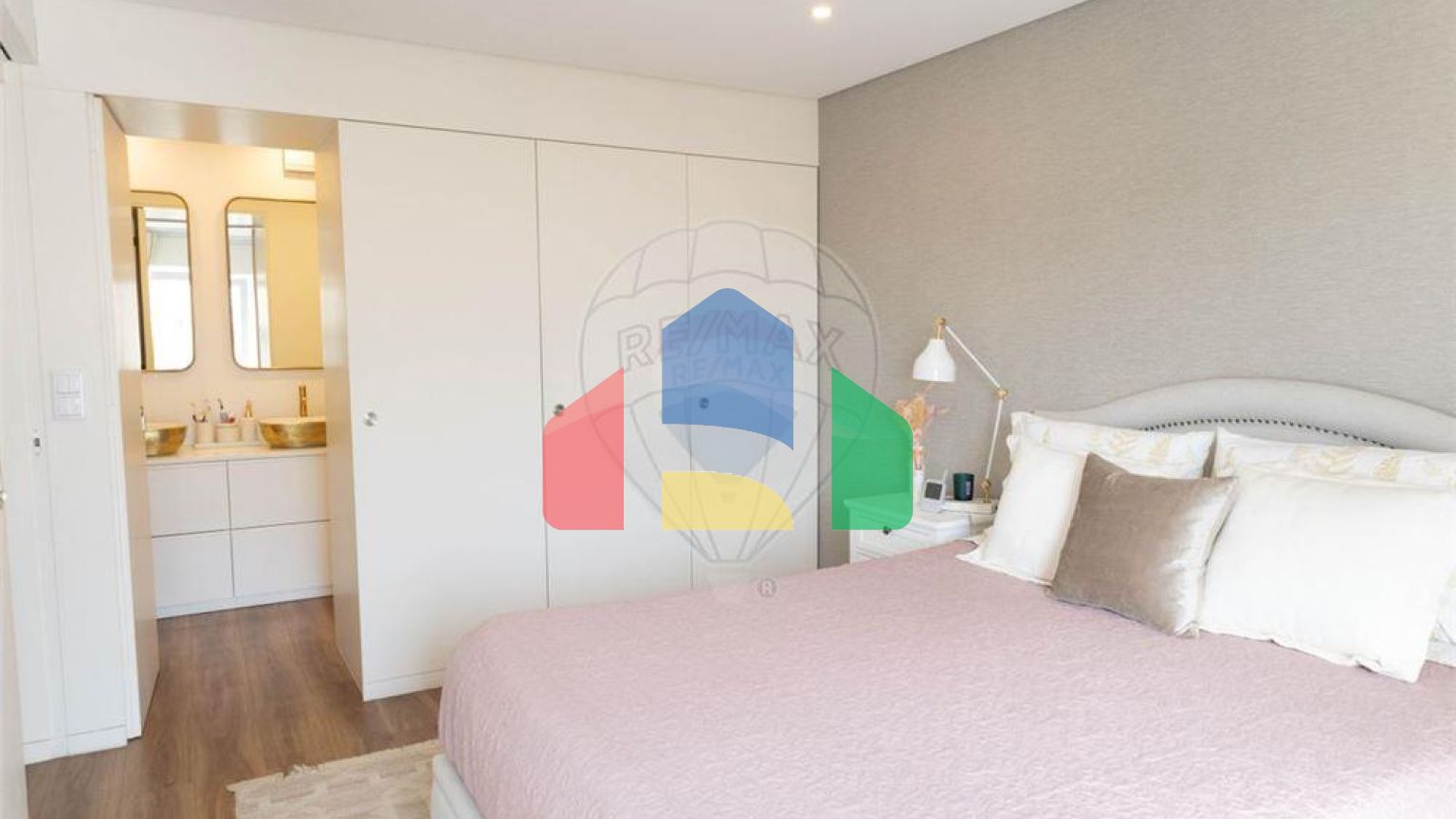 Residential - Condo/Apartment - T3 - Lumiar, Lisbon - PT