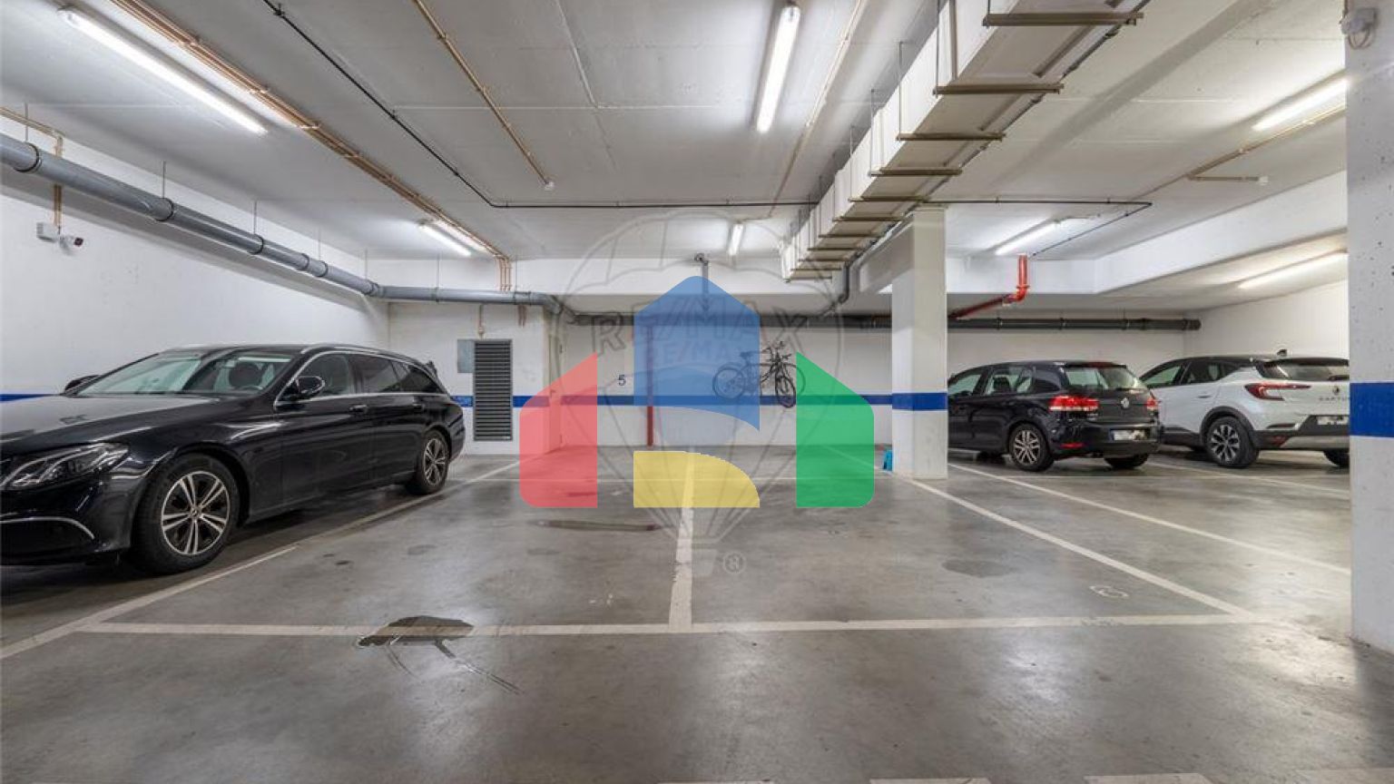 Residential - Condo/Apartment - T3 - Lumiar, Lisbon - PT