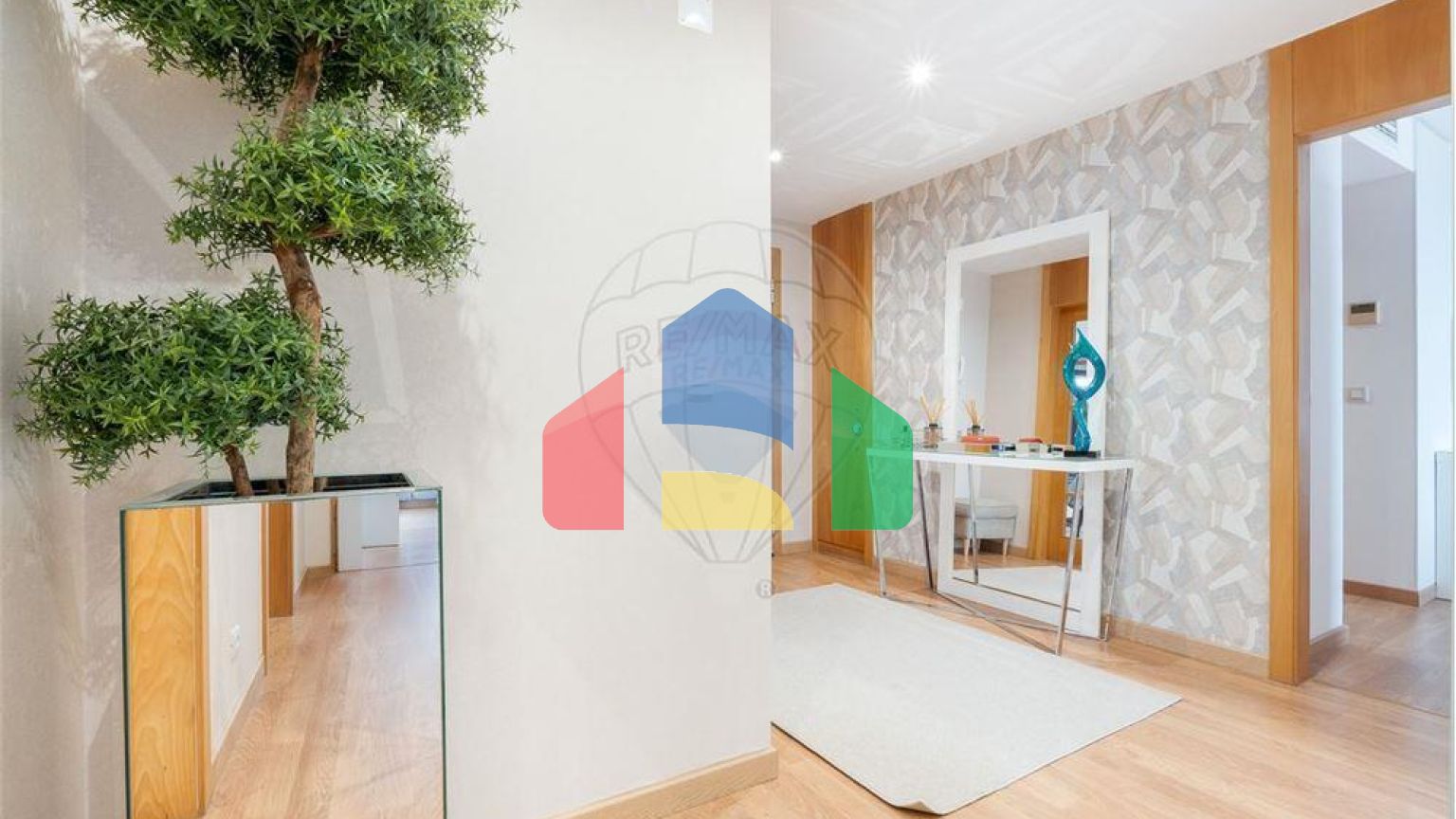 Residential - Condo/Apartment - T3 - Lumiar, Lisbon - PT