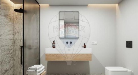 Residential - Condo/Apartment - T2 - Lumiar, Lisbon - PT