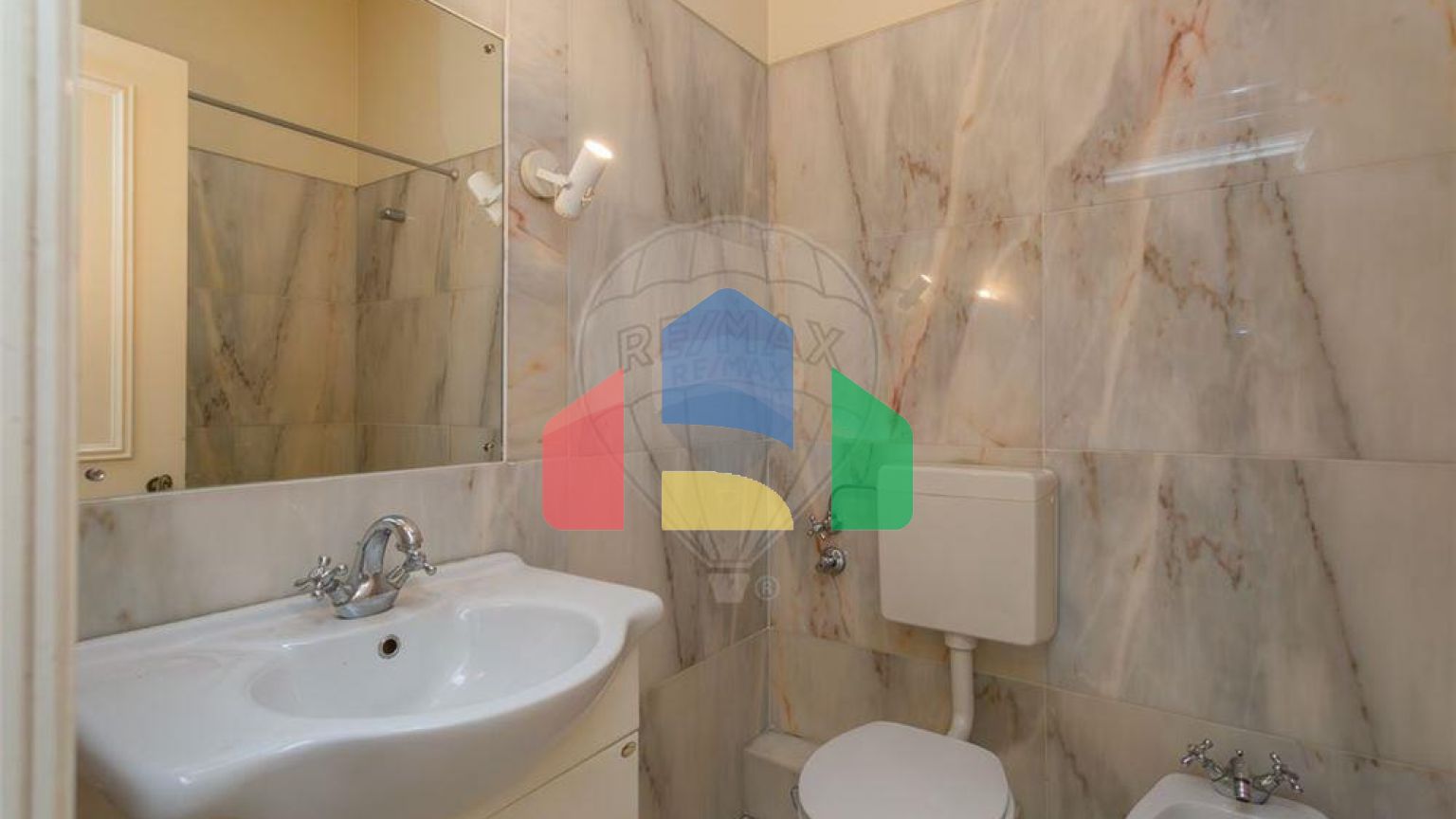 Residential - Condo/Apartment - T4 - Lumiar, Lisbon - PT