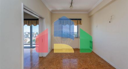 Residential - Condo/Apartment - T4 - Lumiar, Lisbon - PT