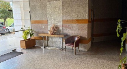 Residential - Condo/Apartment - T1 - Lumiar, Lisbon - PT