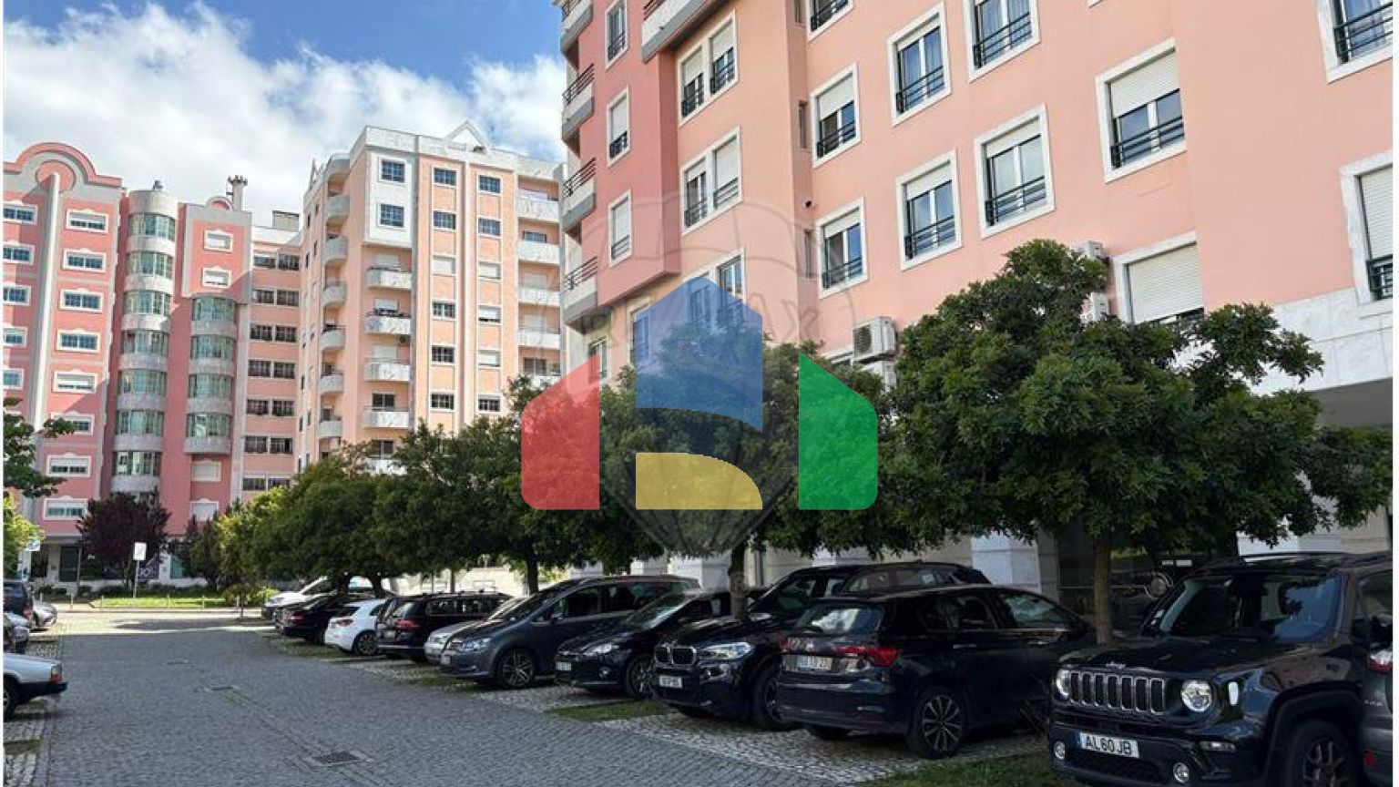 Residential - Condo/Apartment - T1 - Lumiar, Lisbon - PT