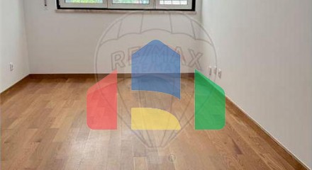 Residential - Condo/Apartment - T1 - Lumiar, Lisbon - PT