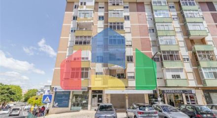 Residential - Condo/Apartment - T3 - Rio de Mouro, Sintra - PT