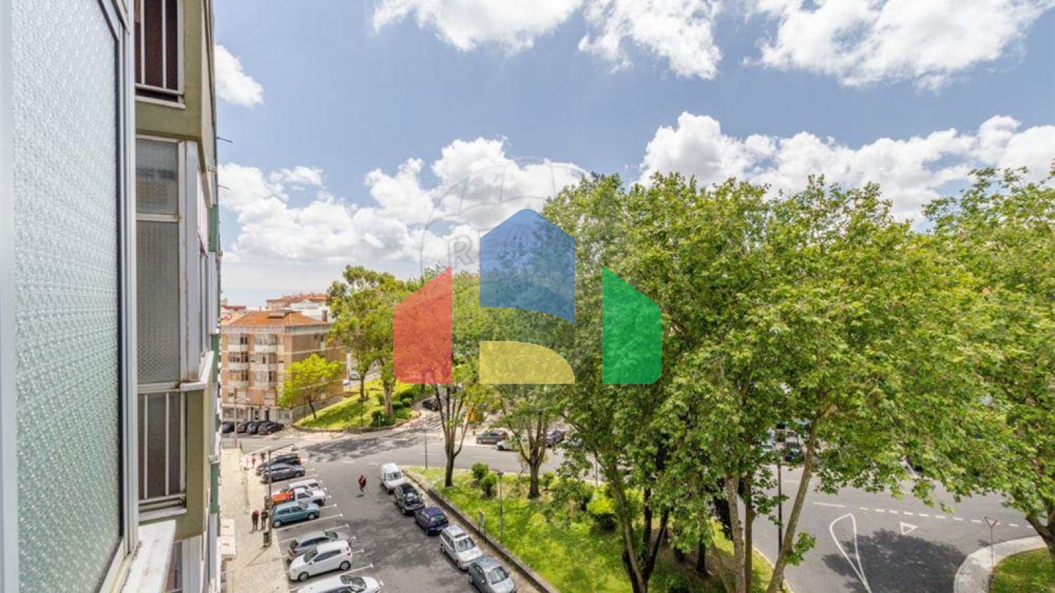 Residential - Condo/Apartment - T3 - Rio de Mouro, Sintra - PT