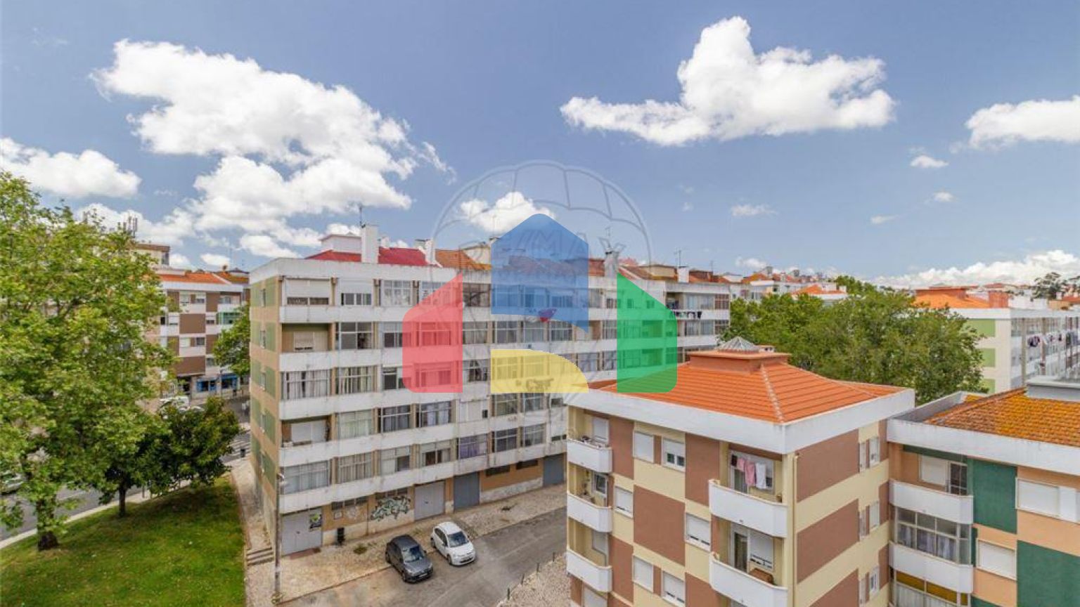 Residential - Condo/Apartment - T3 - Rio de Mouro, Sintra - PT